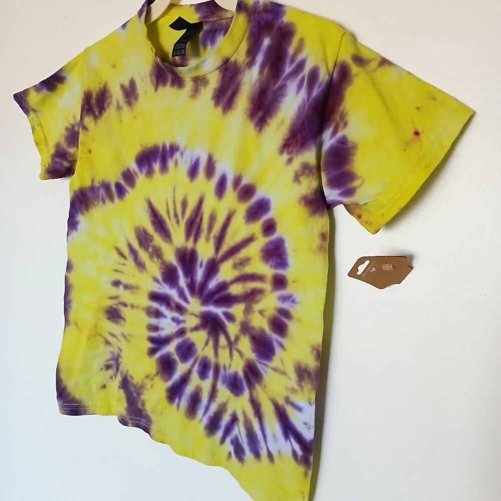 Yellow and Purple Tie Dye T Shirt with Swirl Pattern Unisex Kids Size Small - Picture 13 of 16